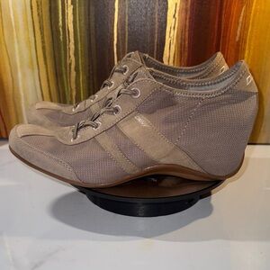 Donna Karan DKNY Paige Women's Fashion Sneakers - Size 7.5